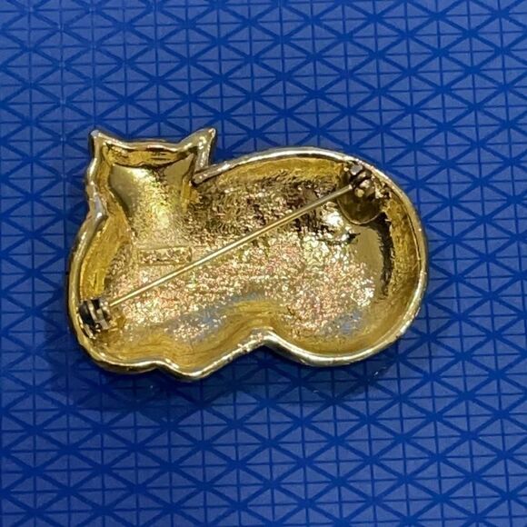 Vintage signed AJC Gold-tone Cat Brooch/Pin - Picture 3 of 4